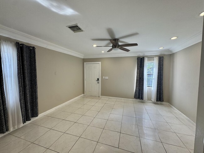 Photo - 839 NW 16th Terrace