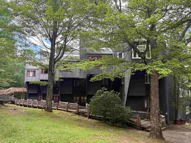 34 Weetamoo Trail Unit 14