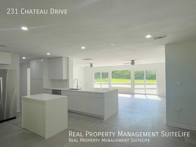 Photo - 231 Chateau Dr