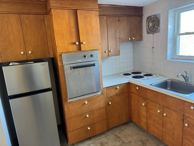 Photo - 1122 Main St Unidad D
