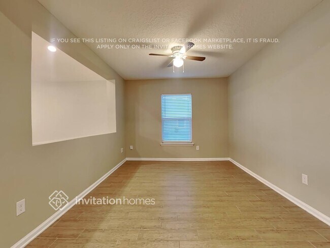 Photo - 78 Fallen Oak Tr