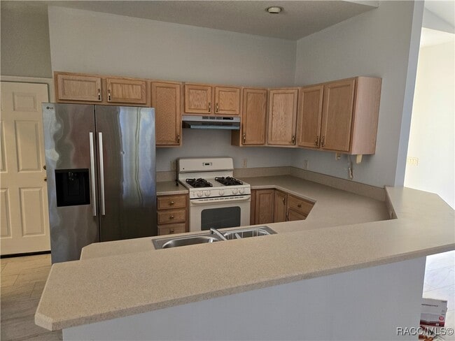 Building Photo - 2846 N Kittery Point