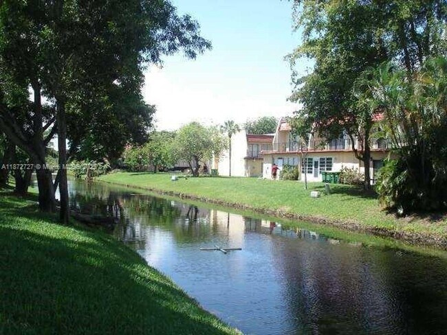 Building Photo - 5827 NW 57th Ave