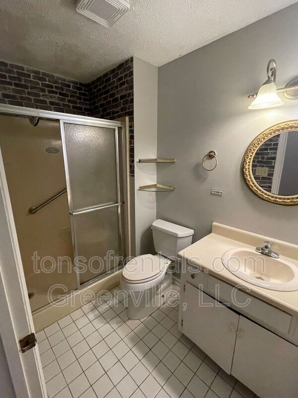 Photo - 100 Pinebrook Rd