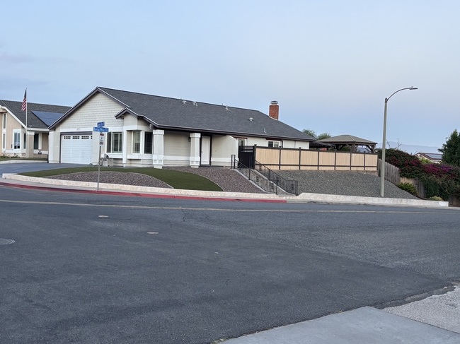 Photo - 1059 Buena Vista Way