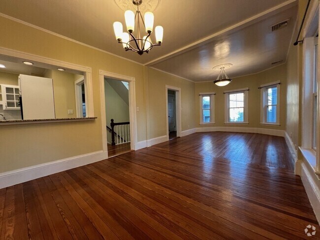 Building Photo - 4 Porter Cir Unit 2 Rental