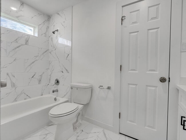 Photo - 6742 Madrid St