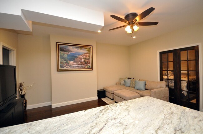 Photo - 591 Beacon St Unit G