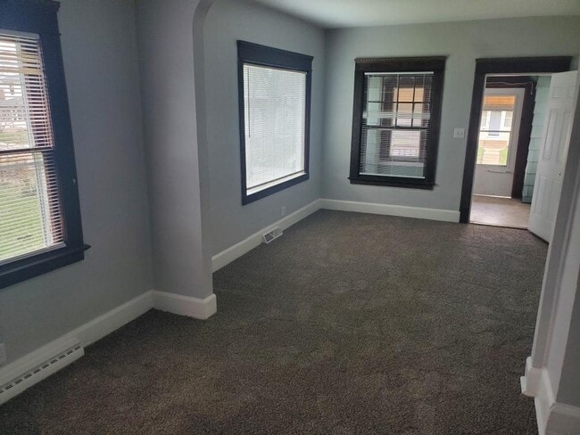 Photo - 1156 E Fox St