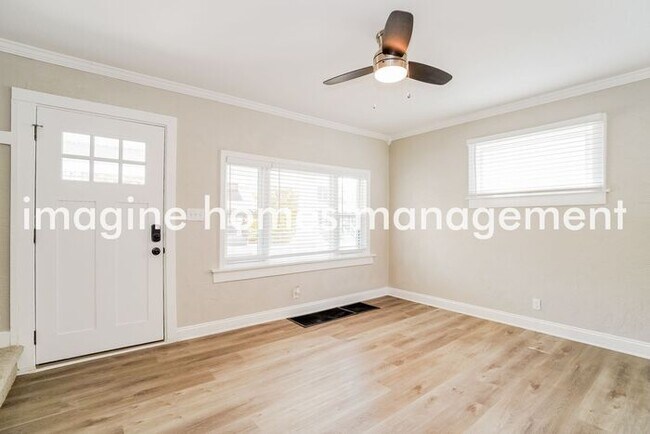 Photo - 889 Heyl Avenue