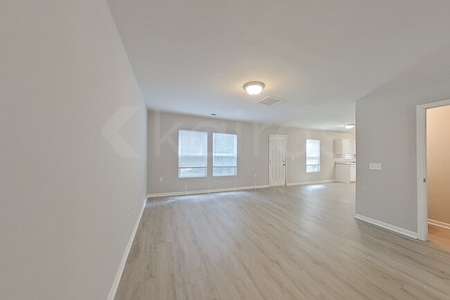 Photo - 108 Amber Mill Cir