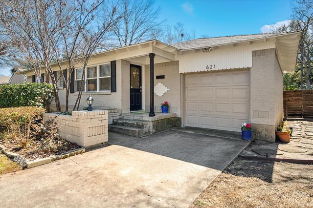 Photo - 621 Ridgedale Dr