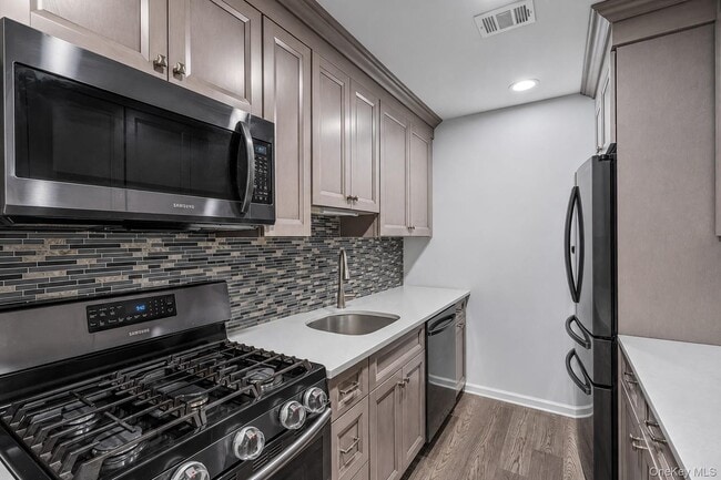 Photo - 150 Pointe Cir N Unit 150