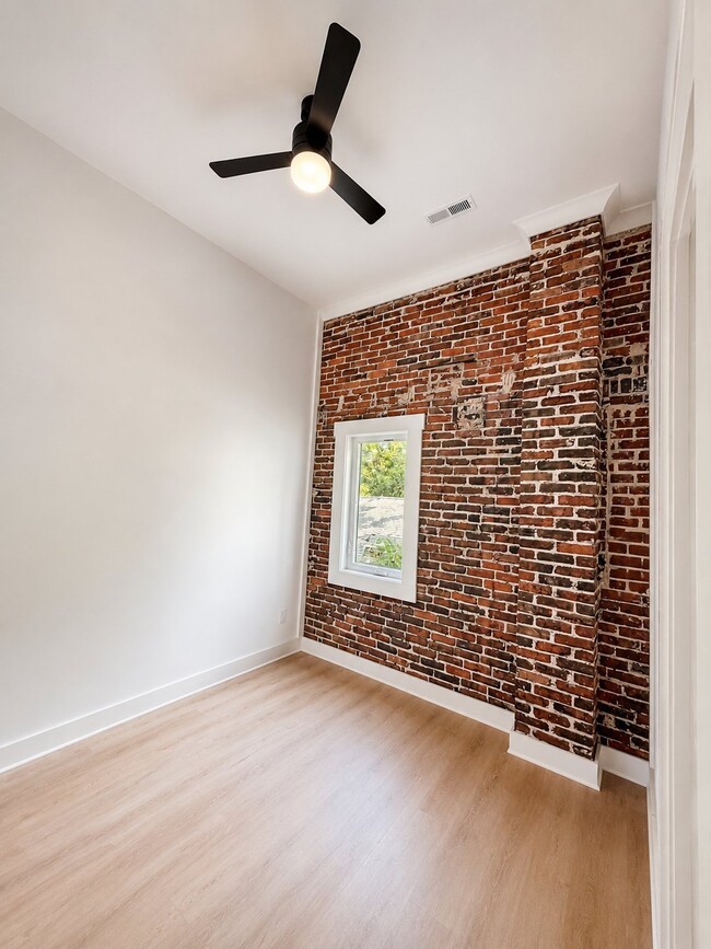 1202 Chestnut St Unit 202