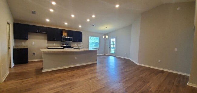 Photo - 4-Bedroom, 2-Bathroom in Villamar Winter Haven