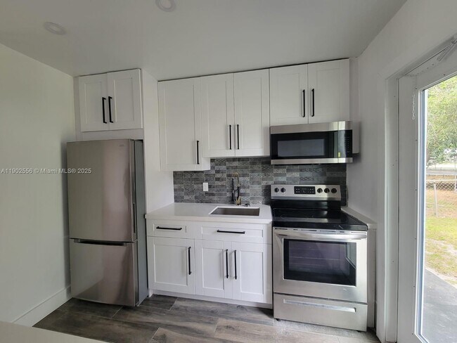 Photo - 1945 NW 154th St