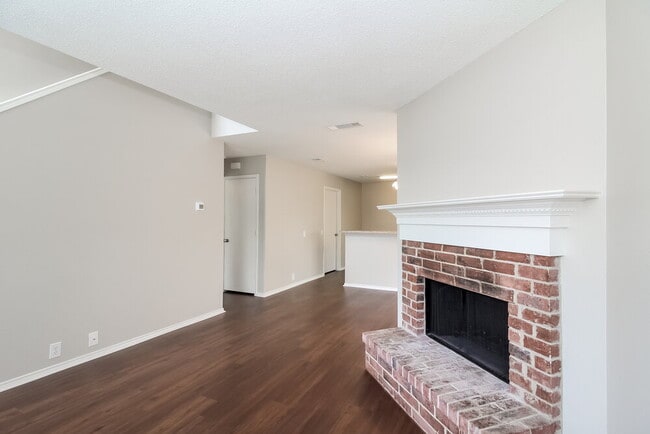 Photo - 216 High Pointe Ln