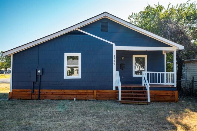 Photo - 1819 Pecan St