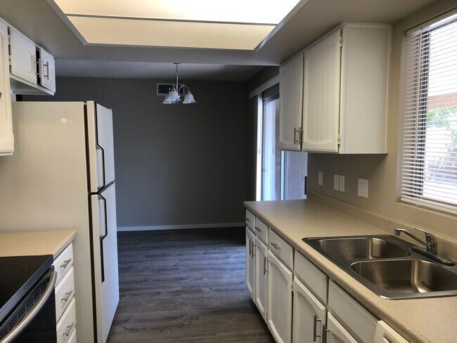 Photo - Perfect & Newly Updated Long Term (12 mont...