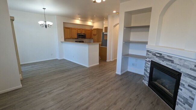 Photo - NICE 3 BDRM, 3 BATH, 2-CAR GARAGE + CLUBHO...