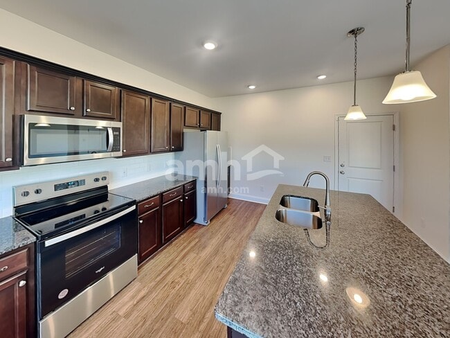 Photo - 4005 Birchfield Pl