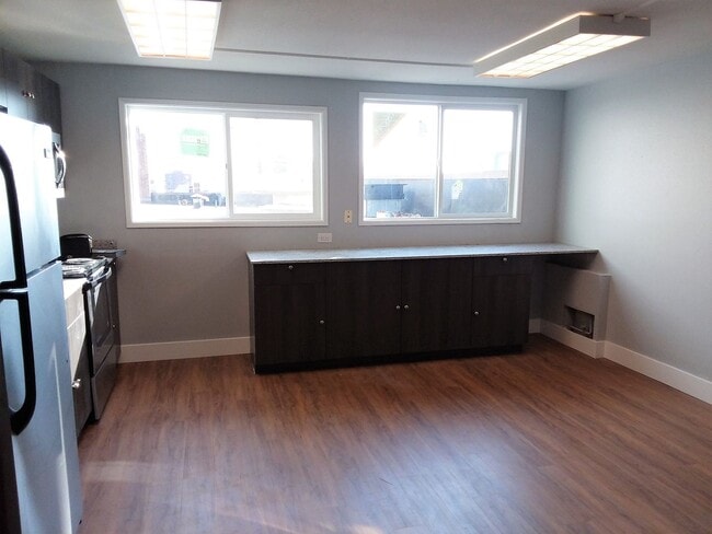 Photo - 209 1/2 W Holly St Unit BH T 209