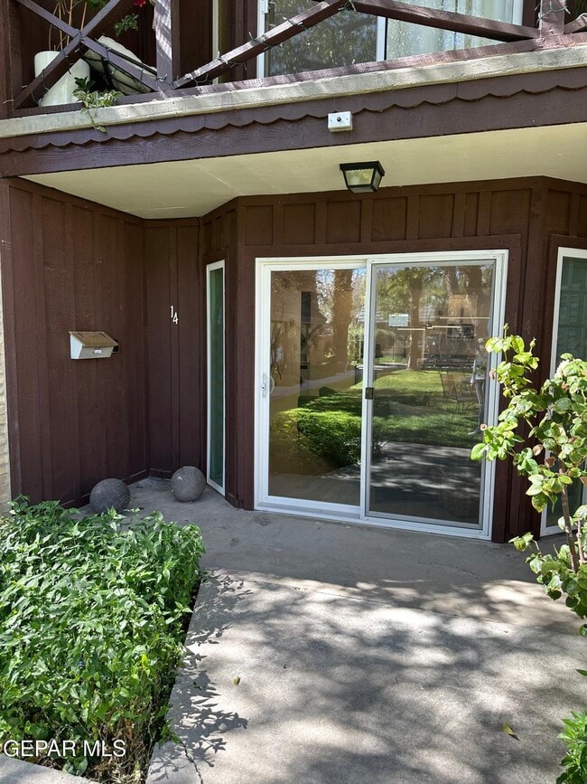 Building Photo - 350 Thunderbird Dr Unit 14