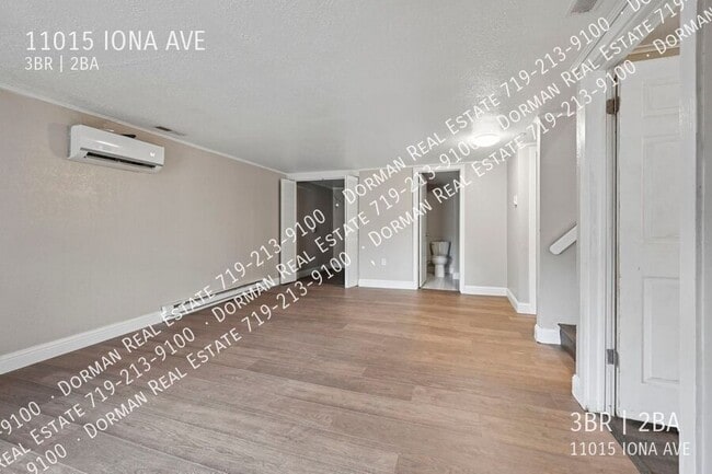 Photo - 11015 Iona Ave