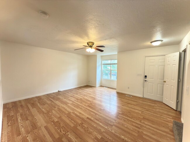 Photo - 533 S 450 E