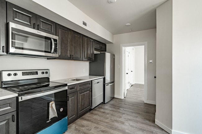 Photo - 324-326 Darby Rd-1R Unit 1R