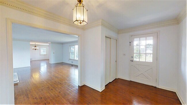 Photo - 207 E Martintown Rd