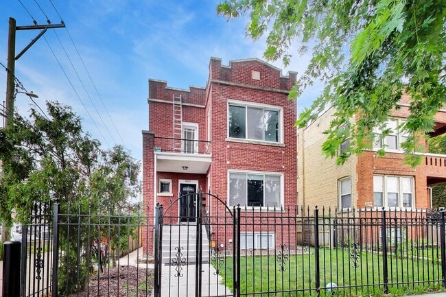 Building Photo - 4815 W Patterson Ave