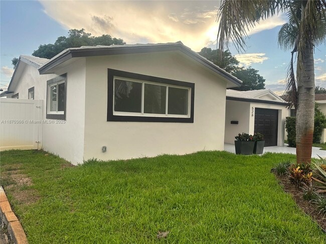 Photo - 526 S Rainbow Dr