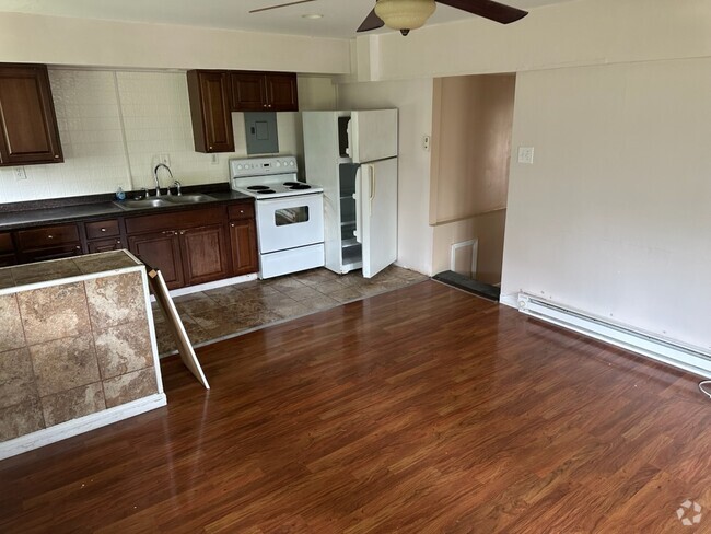 Building Photo - 6 Enfield St Unit 1 Rental