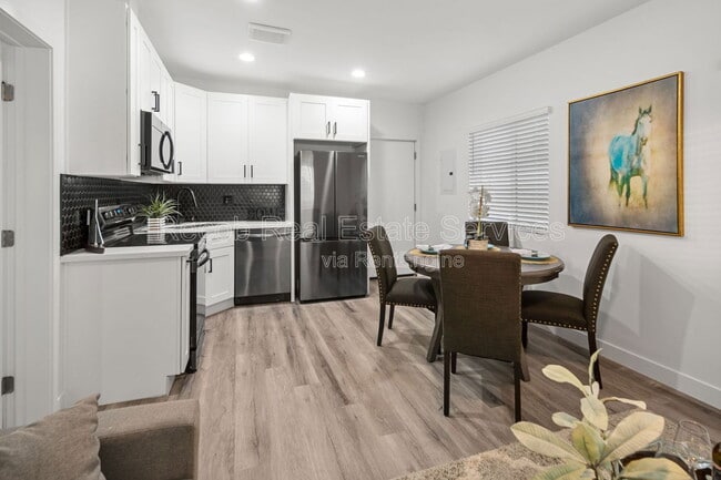 Photo - 4970 Genesee Ave Unidad 4986