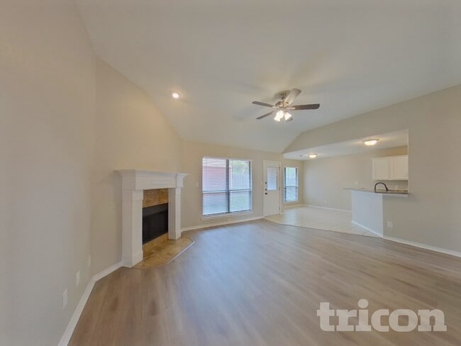 Photo - 108 Parkwood Ct