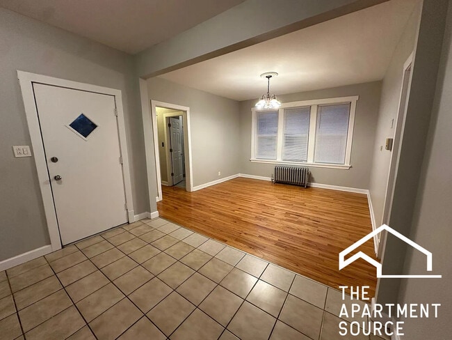 Photo - 6343 N Claremont Ave Unit 3W