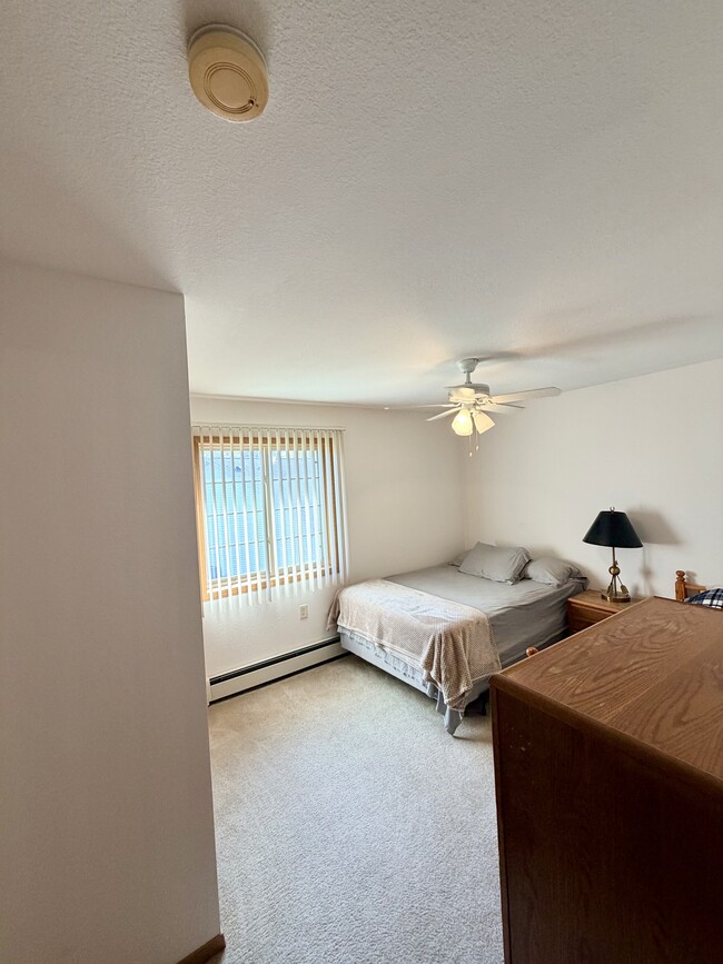 Photo - 413 Rowley St Unit 15