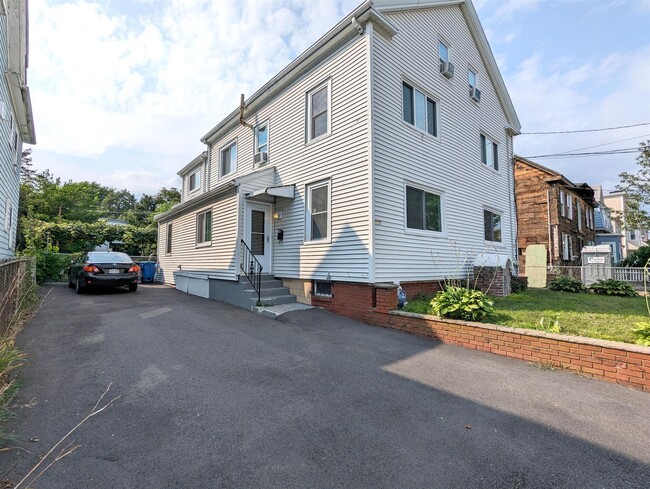 Photo - 322 Lowell St Unit 1