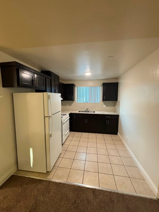 Photo - 1337 W 55th St Townhome