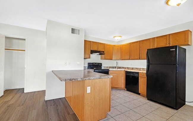 Photo - 2861 N Columbus Blvd