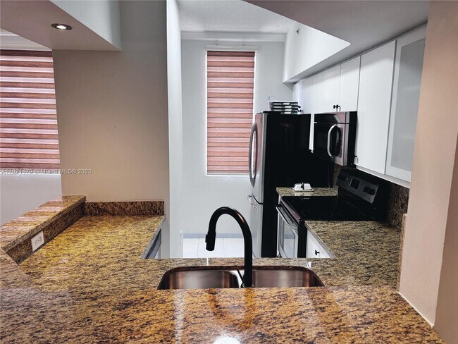 Photo - 2881 NE 185th St