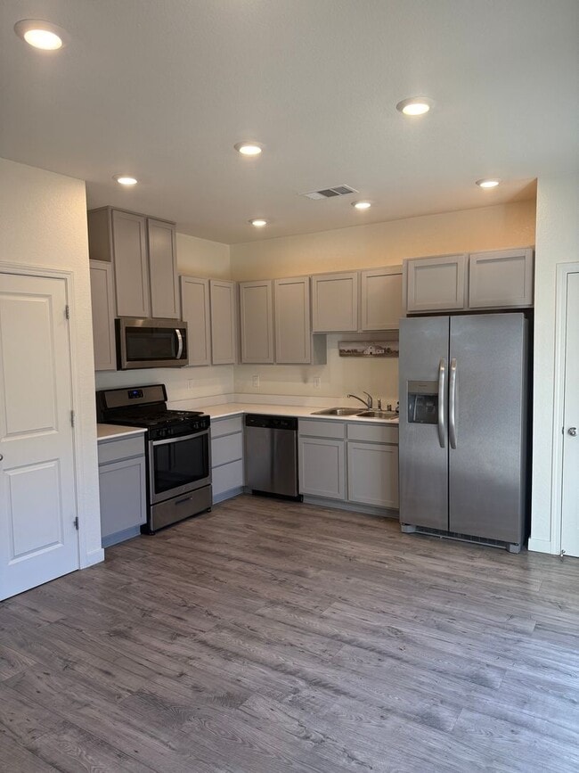 Photo - 3 bed 2.5 bath house
