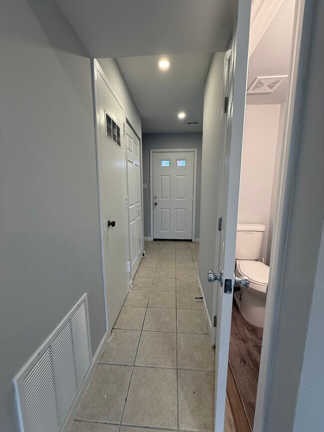 Photo - 238 Stevenson Sq