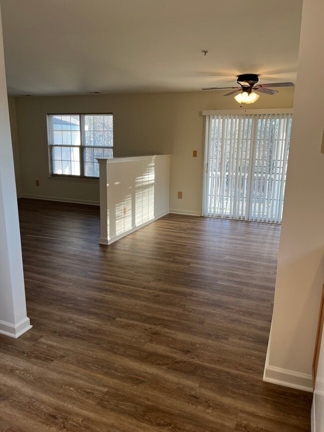 Photo - 211 Prairie Ct