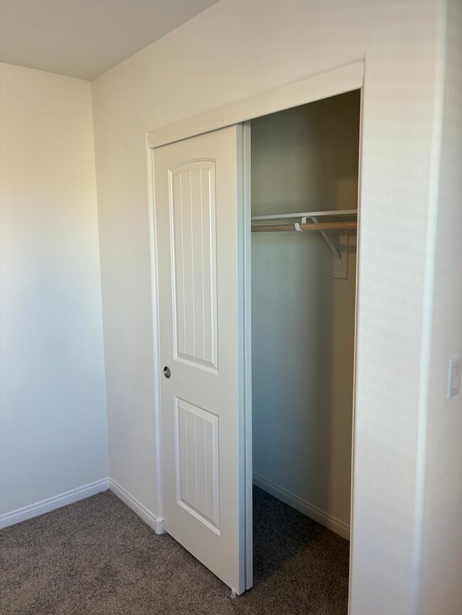 Beautiful 4 Bedroom Home in Southwest Vegas!