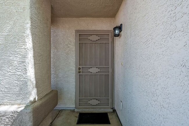 Photo - Warm Desert Living in La Cholla Ridge – 3 ...