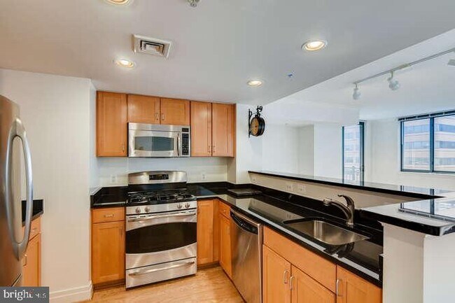 Photo - 414 Water St Unit 1903