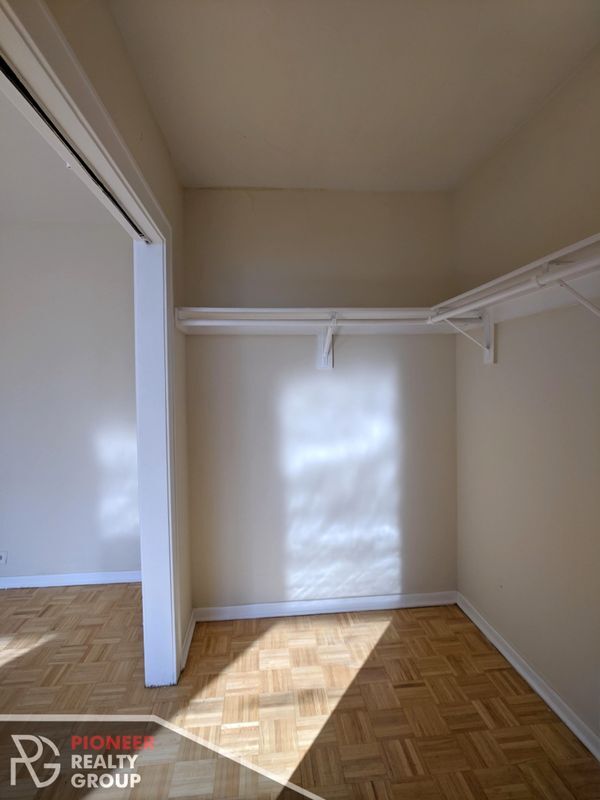 Photo - 739 W Belmont Ave Unit 211
