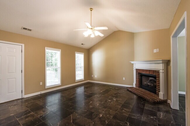 Photo - 2213 Brookline Ct